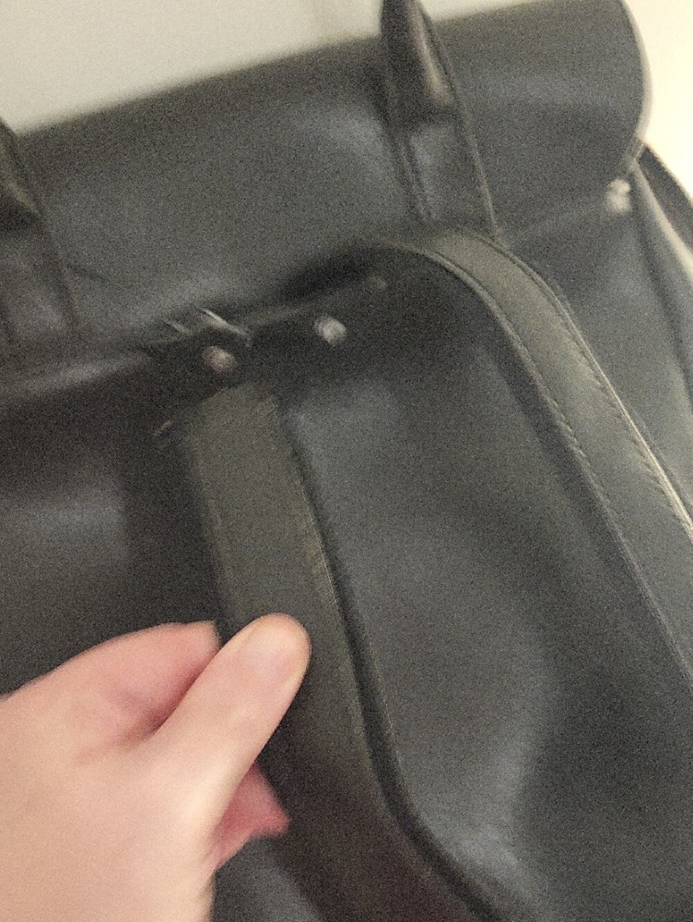 Matt & Nat Black Leather Backpack - Picture 6 of 6